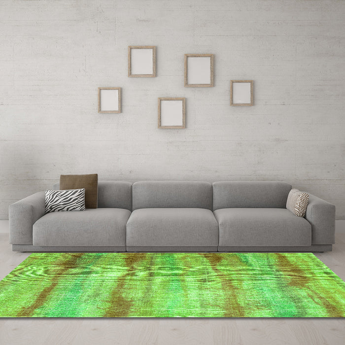 Machine Washable Abstract Green Contemporary Area Rugs in a Living Room,, wshcon1333grn