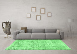Machine Washable Abstract Emerald Green Contemporary Area Rugs in a Living Room,, wshcon1339emgrn