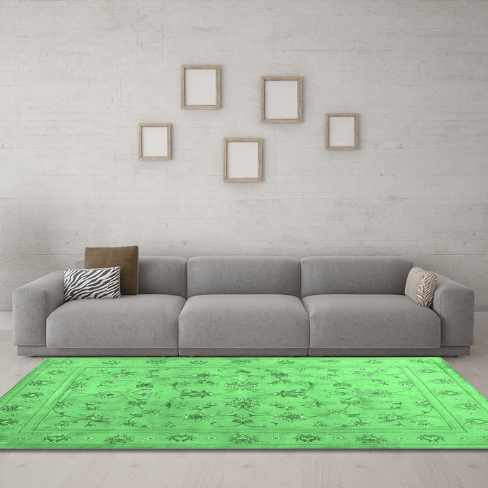 Machine Washable Abstract Emerald Green Contemporary Area Rugs in a Living Room,, wshcon1340emgrn