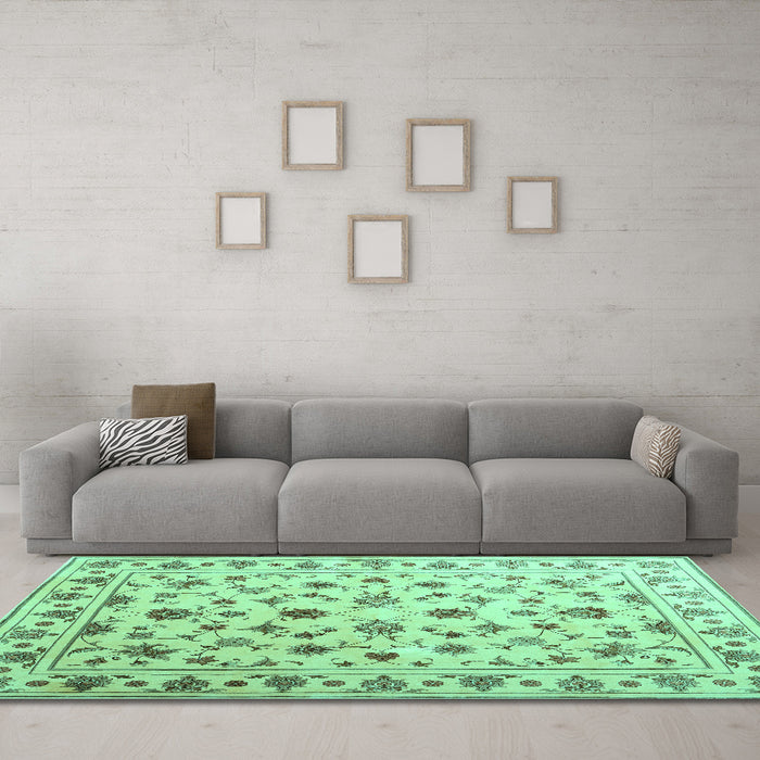 Machine Washable Persian Turquoise Traditional Area Rugs in a Living Room,, wshcon1344turq