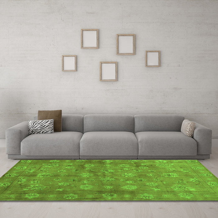 Machine Washable Abstract Green Contemporary Area Rugs in a Living Room,, wshcon1348grn