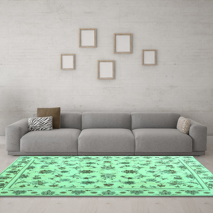 Machine Washable Persian Turquoise Traditional Area Rugs in a Living Room,, wshcon1352turq