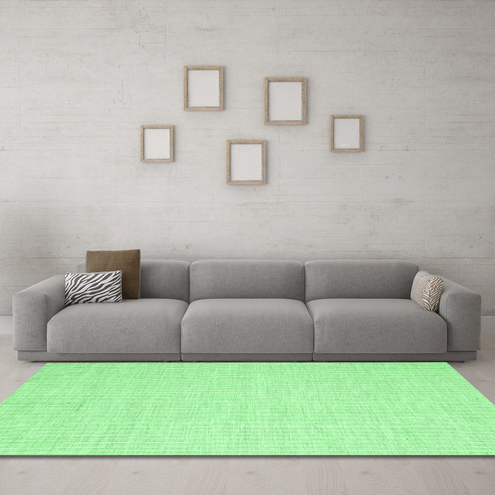 Machine Washable Abstract Emerald Green Contemporary Area Rugs in a Living Room,, wshcon1357emgrn