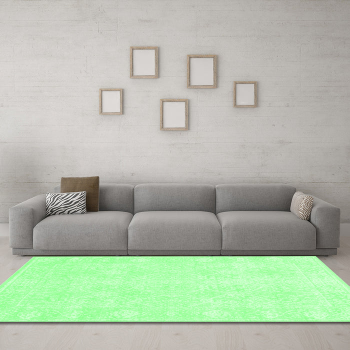 Machine Washable Abstract Emerald Green Contemporary Area Rugs in a Living Room,, wshcon135emgrn
