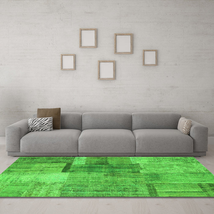 Machine Washable Patchwork Green Transitional Area Rugs in a Living Room,, wshcon1361grn