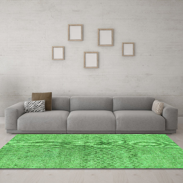 Machine Washable Abstract Green Contemporary Area Rugs in a Living Room,, wshcon1363grn
