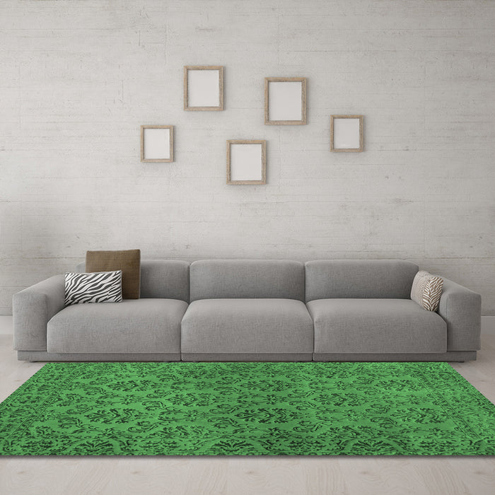 Machine Washable Abstract Emerald Green Contemporary Area Rugs in a Living Room,, wshcon1369emgrn