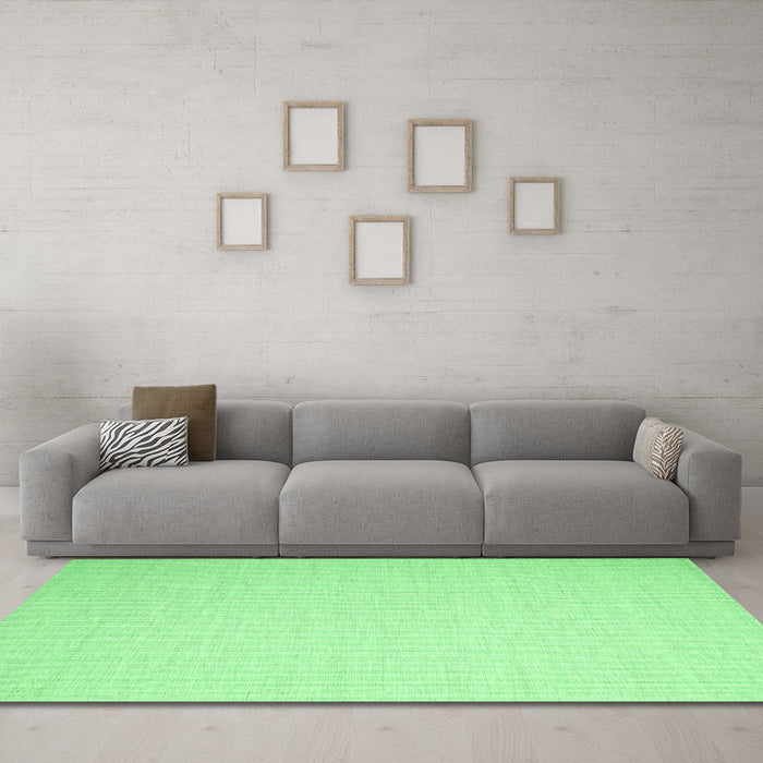 Machine Washable Abstract Emerald Green Contemporary Area Rugs in a Living Room,, wshcon1372emgrn
