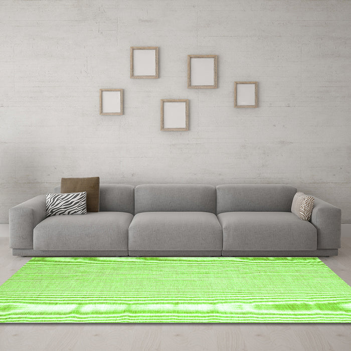 Machine Washable Abstract Green Contemporary Area Rugs in a Living Room,, wshcon1372grn