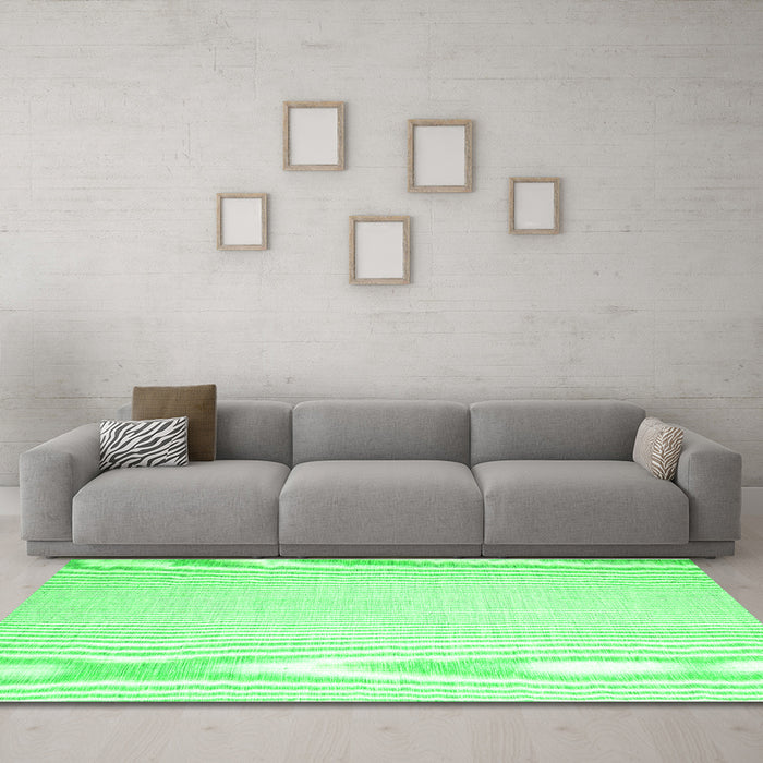Machine Washable Abstract Green Contemporary Area Rugs in a Living Room,, wshcon1373grn
