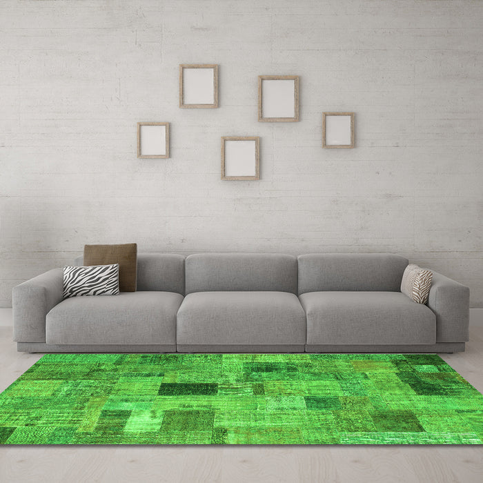 Machine Washable Patchwork Green Transitional Area Rugs in a Living Room,, wshcon1378grn