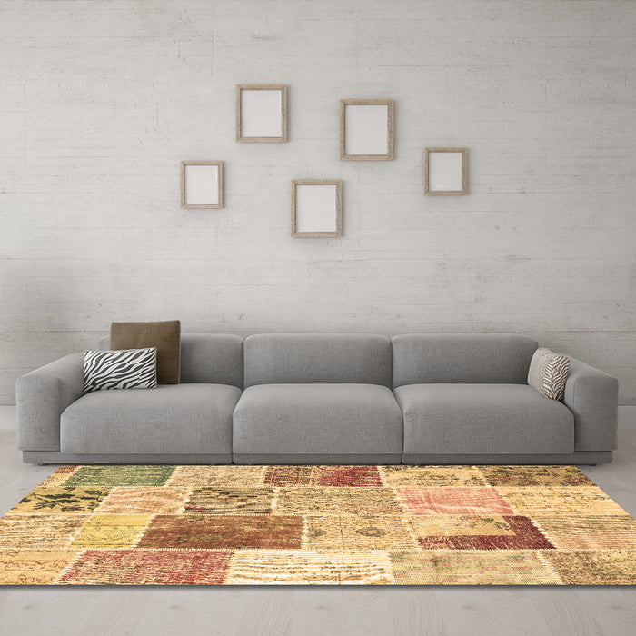 Machine Washable Patchwork Brown Transitional Rug in a Living Room,, wshcon1380brn