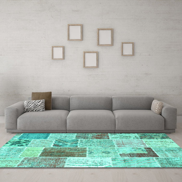Machine Washable Patchwork Turquoise Transitional Area Rugs in a Living Room,, wshcon1380turq