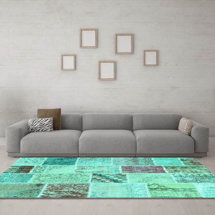 Machine Washable Patchwork Turquoise Transitional Area Rugs in a Living Room,, wshcon1382turq