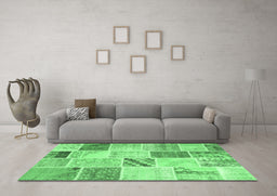 Machine Washable Patchwork Emerald Green Transitional Area Rugs in a Living Room,, wshcon1382emgrn