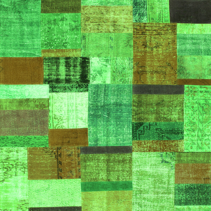 Serging Thickness of Patchwork Green Transitional Rug, con1385grn