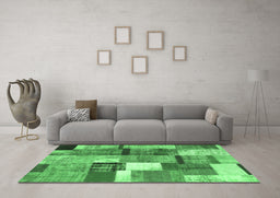 Machine Washable Patchwork Emerald Green Transitional Area Rugs in a Living Room,, wshcon1385emgrn