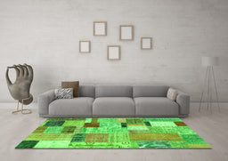 Machine Washable Patchwork Green Transitional Area Rugs in a Living Room,, wshcon1388grn
