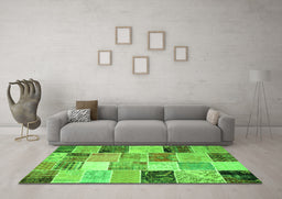 Machine Washable Patchwork Green Transitional Area Rugs in a Living Room,, wshcon1394grn
