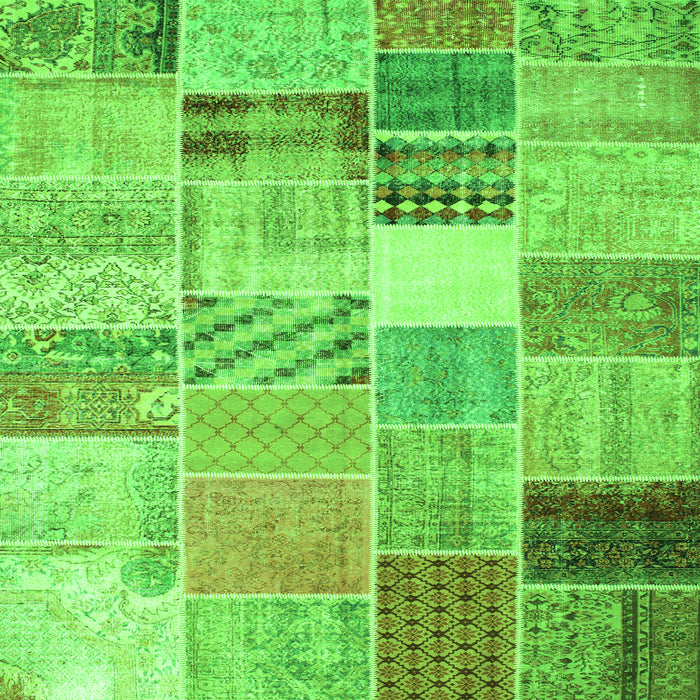 Serging Thickness of Patchwork Green Transitional Rug, con1395grn