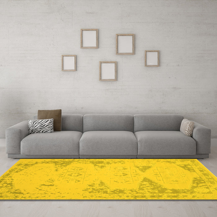Machine Washable Abstract Yellow Contemporary Rug in a Living Room, wshcon139yw