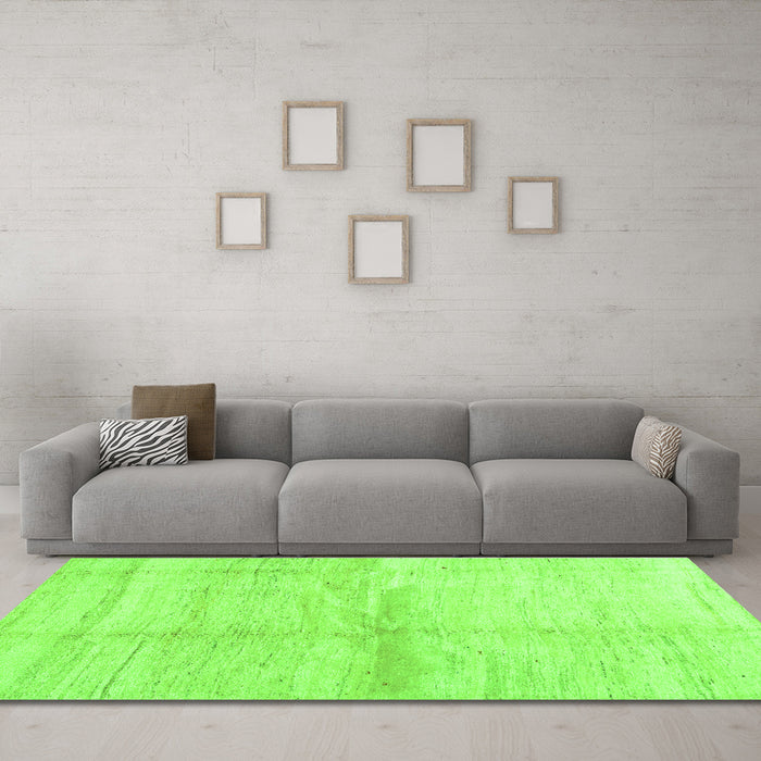Machine Washable Solid Green Modern Area Rugs in a Living Room,, wshcon1403grn