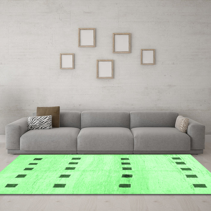 Machine Washable Solid Emerald Green Modern Area Rugs in a Living Room,, wshcon1404emgrn