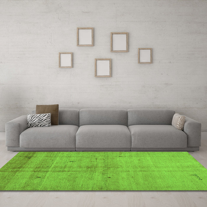 Machine Washable Abstract Green Contemporary Area Rugs in a Living Room,, wshcon1405grn