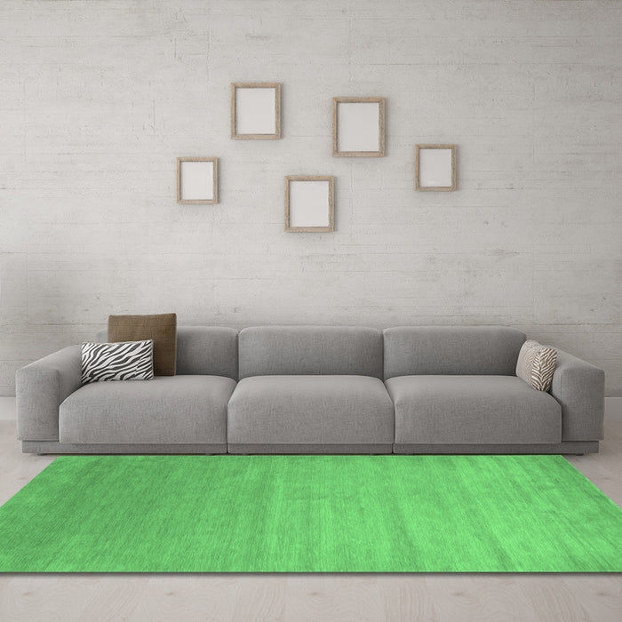 Machine Washable Abstract Emerald Green Contemporary Area Rugs in a Living Room,, wshcon1407emgrn