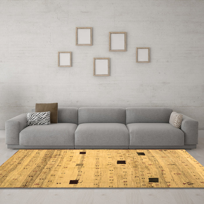 Machine Washable Abstract Brown Contemporary Rug in a Living Room,, wshcon1408brn