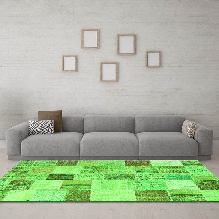 Machine Washable Patchwork Green Transitional Area Rugs in a Living Room,, wshcon1409grn