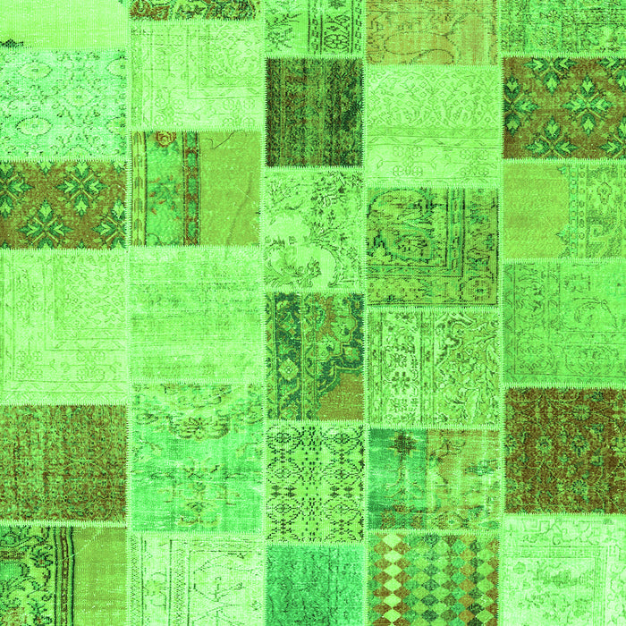 Serging Thickness of Machine Washable Patchwork Green Transitional Area Rugs, wshcon1409grn