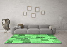 Machine Washable Patchwork Emerald Green Transitional Area Rugs in a Living Room,, wshcon1410emgrn