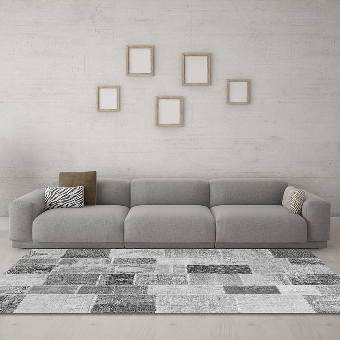 Machine Washable Patchwork Gray Transitional Rug in a Living Room,, wshcon1410gry