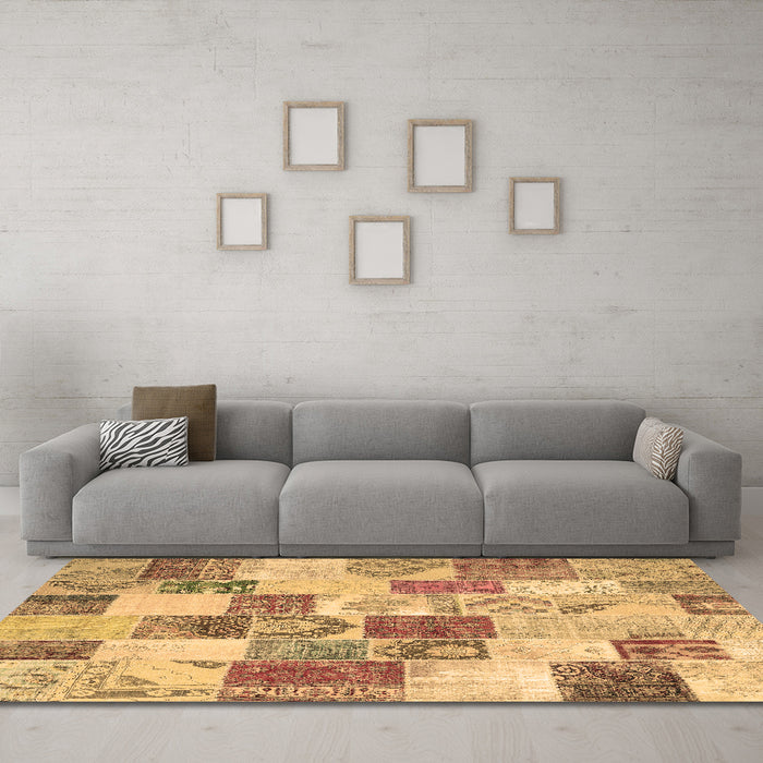 Machine Washable Patchwork Brown Transitional Rug in a Living Room,, wshcon1411brn