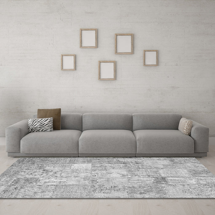 Machine Washable Patchwork Gray Transitional Rug in a Living Room,, wshcon1413gry