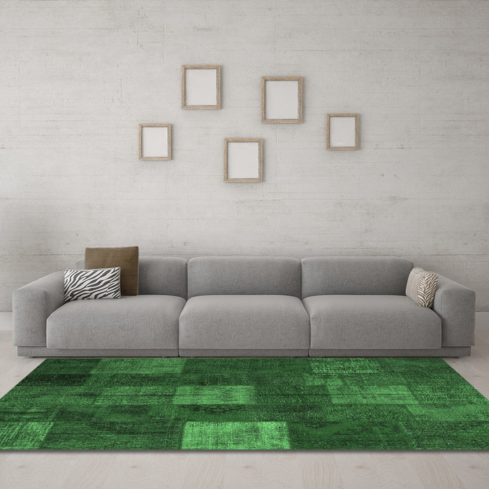 Machine Washable Patchwork Emerald Green Transitional Area Rugs in a Living Room,, wshcon1416emgrn