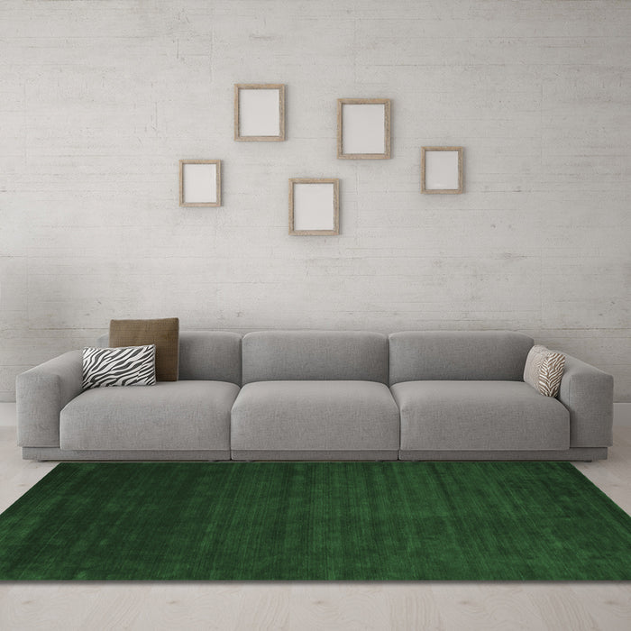 Machine Washable Abstract Emerald Green Contemporary Area Rugs in a Living Room,, wshcon141emgrn