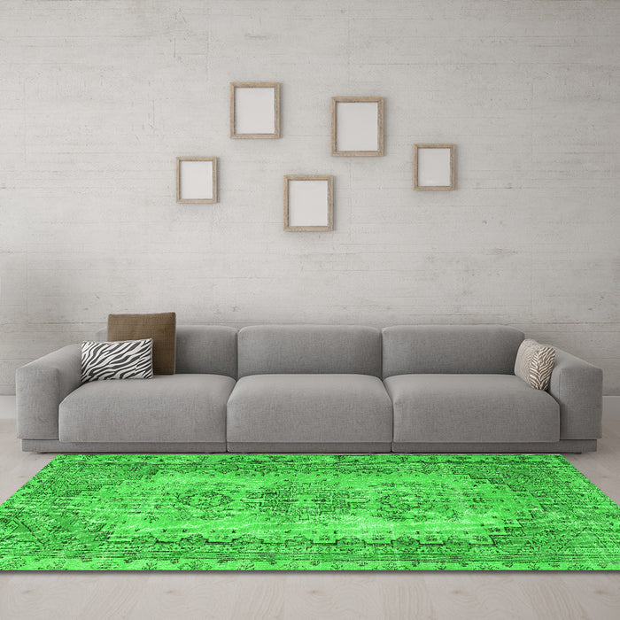 Machine Washable Abstract Green Contemporary Area Rugs in a Living Room,, wshcon1421grn