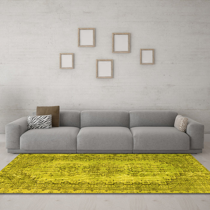 Machine Washable Abstract Yellow Contemporary Rug in a Living Room, wshcon1421yw