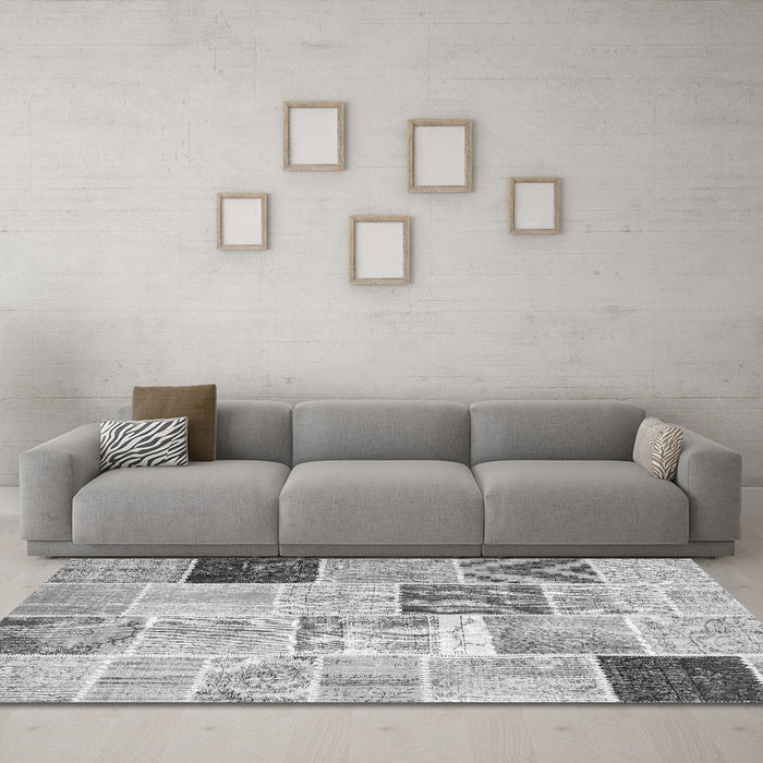 Machine Washable Patchwork Gray Transitional Rug in a Living Room,, wshcon1424gry