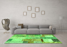 Machine Washable Patchwork Green Transitional Area Rugs in a Living Room,, wshcon1429grn