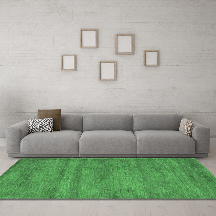Machine Washable Abstract Emerald Green Contemporary Area Rugs in a Living Room,, wshcon142emgrn
