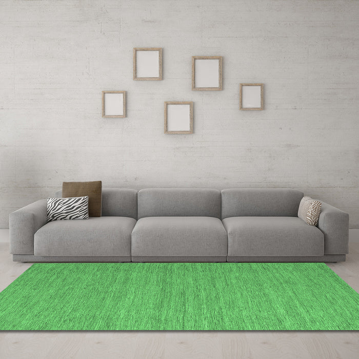 Machine Washable Abstract Emerald Green Contemporary Area Rugs in a Living Room,, wshcon1433emgrn
