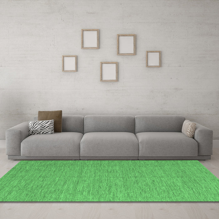Machine Washable Abstract Emerald Green Contemporary Area Rugs in a Living Room,, wshcon1434emgrn