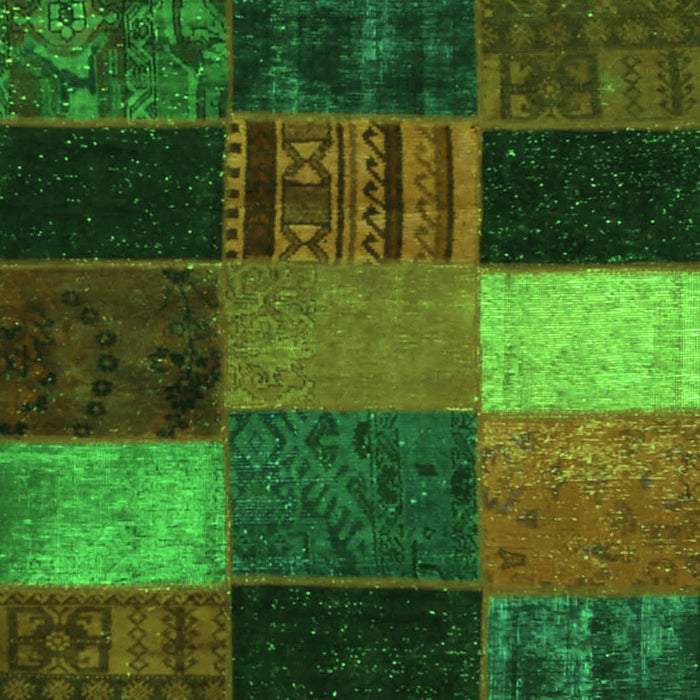 Serging Thickness of Machine Washable Patchwork Green Transitional Area Rugs, wshcon1438grn
