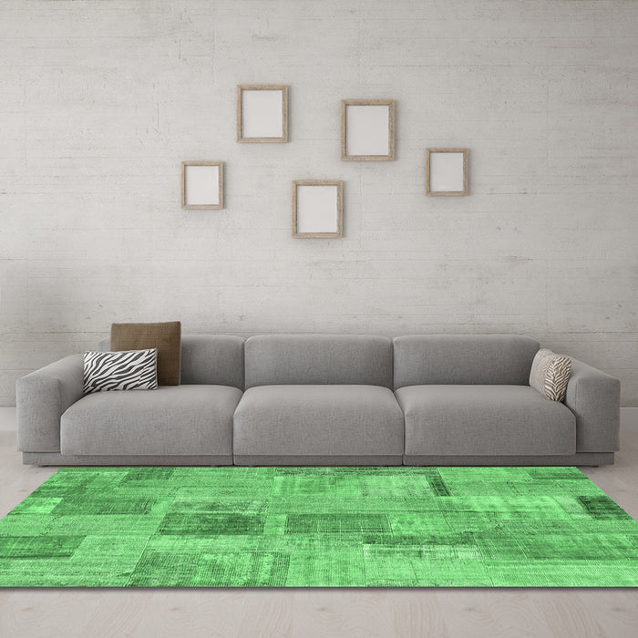 Machine Washable Patchwork Emerald Green Transitional Area Rugs in a Living Room,, wshcon1444emgrn