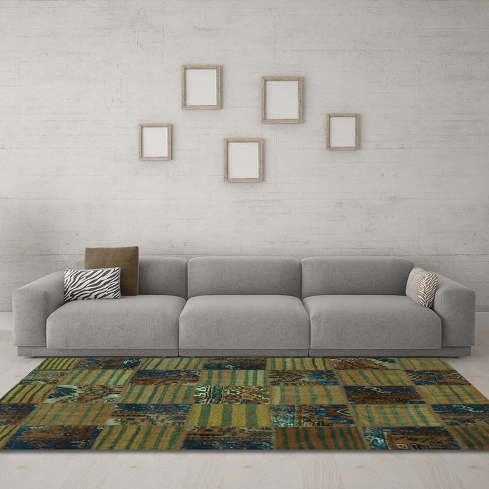 Machine Washable Patchwork Turquoise Transitional Area Rugs in a Living Room,, wshcon1446turq