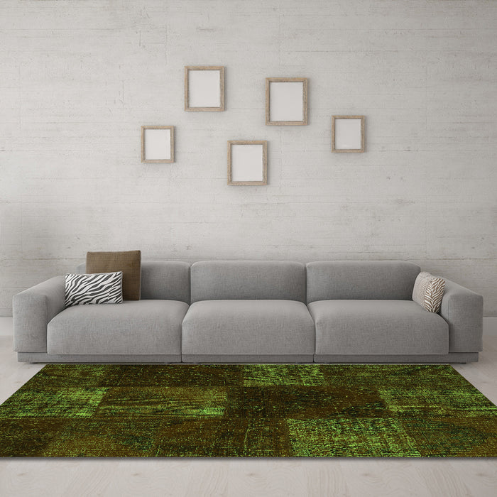 Machine Washable Patchwork Green Transitional Area Rugs in a Living Room,, wshcon1447grn