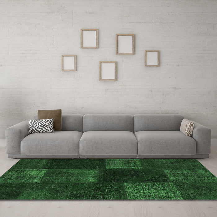 Machine Washable Patchwork Emerald Green Transitional Area Rugs in a Living Room,, wshcon1447emgrn